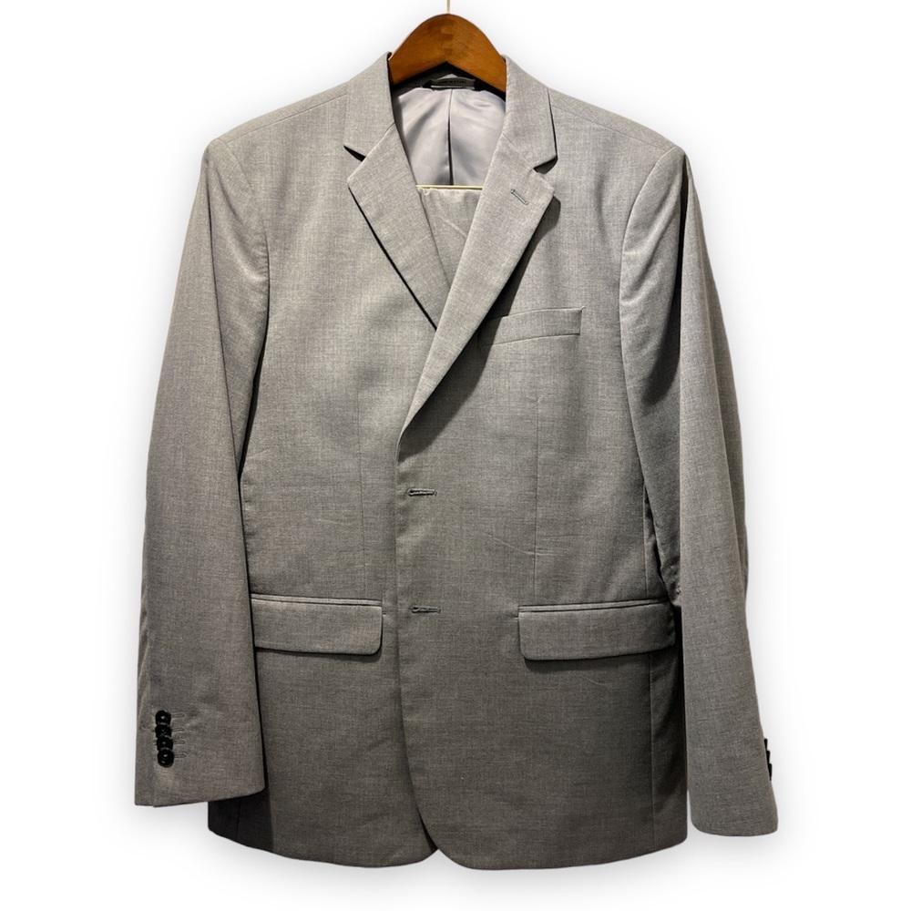 Banana Republic Tailored Fit suit - 42 Short, 32” X 27” pants